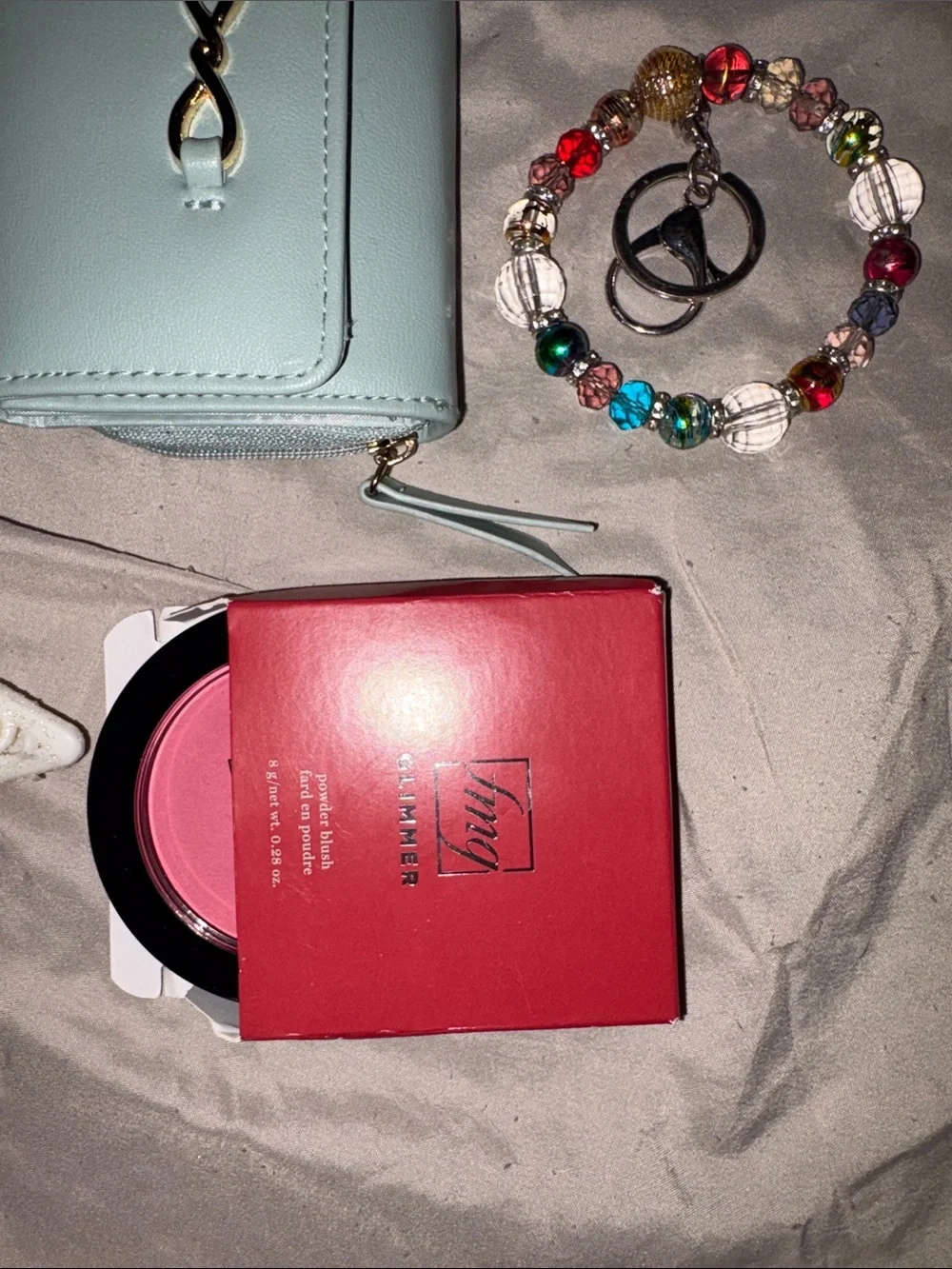 Various giveaway do